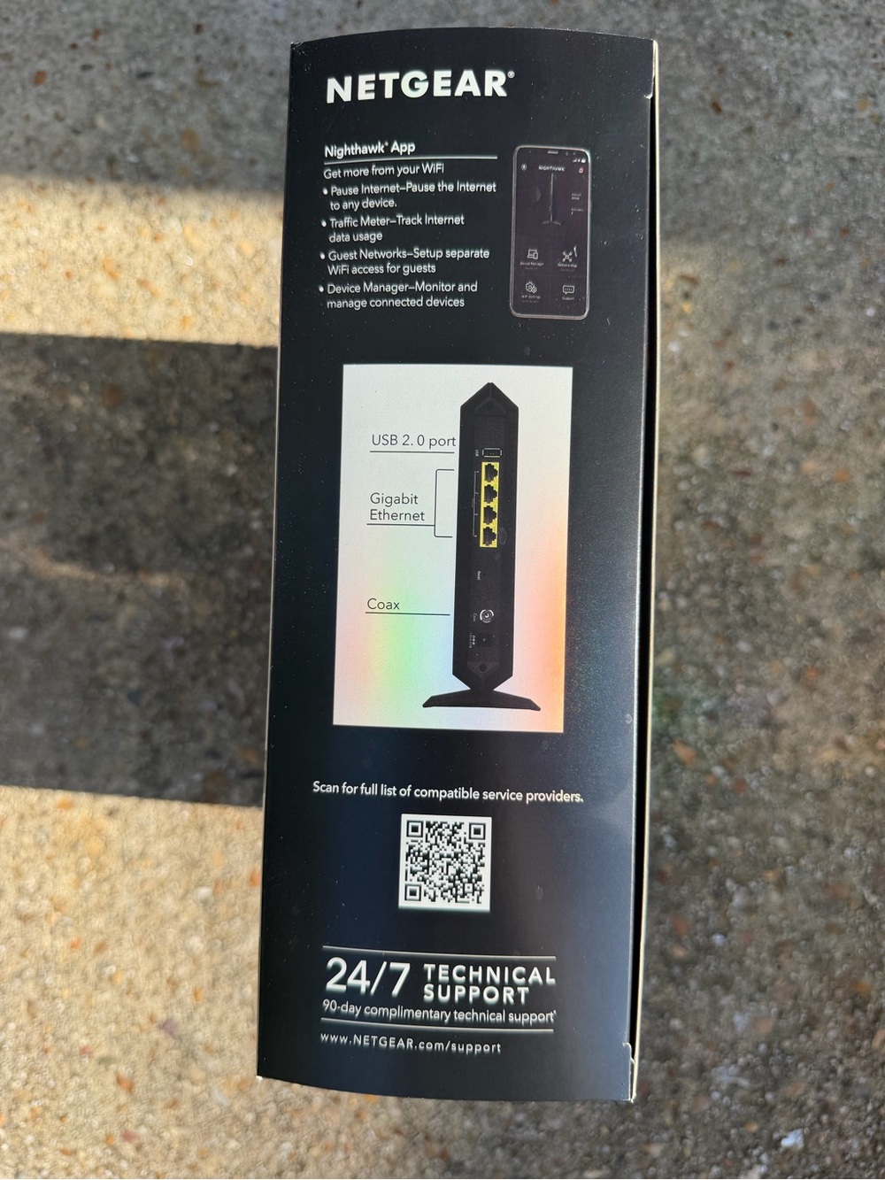 NETGEAR Nighthawk AC1900 WiFi Cable Modem Router - Black - Picture 2 of 2